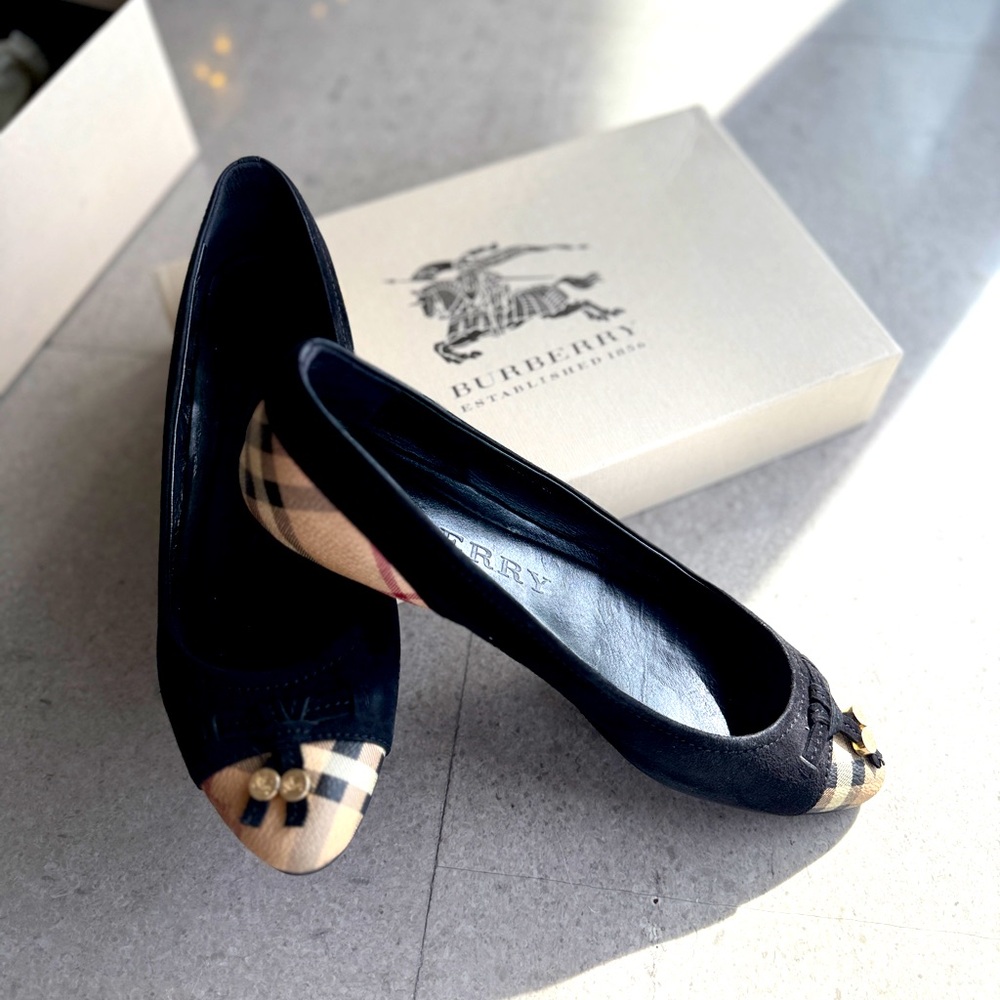 BURBERRY FLATS